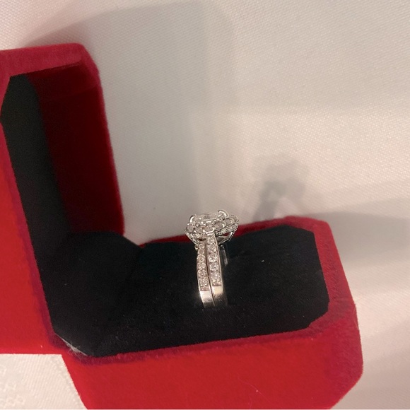 Spectacular Marquise Diamond Wedding Ring Set. Make Offer. Gorgeous! - Picture 10 of 12